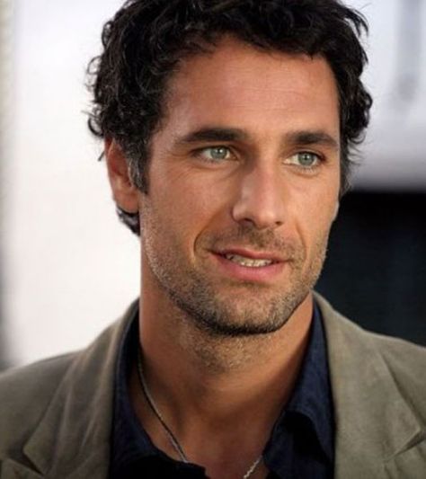 Raoul Bova Net Worth: Raoul Bova is an Italian actor who has a net worth of $5 million dollars. Description from celebritynetworth.com. I searched for this on bing.com/images Raoul Bova, Colton Haynes, Under The Tuscan Sun, Italian Men, Jason Statham, Actrices Hollywood, Chris Pine, Charlie Hunnam, Bradley Cooper