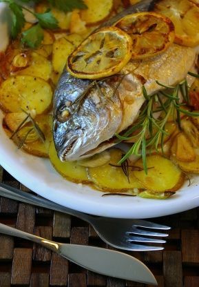 Egyptian Fish Recipe, Sea Bream Recipes, Baked Whole Fish, Fish Facts, Italian Cookbook, Recipes Fish, I Have Changed, Whole Fish, Sea Bream