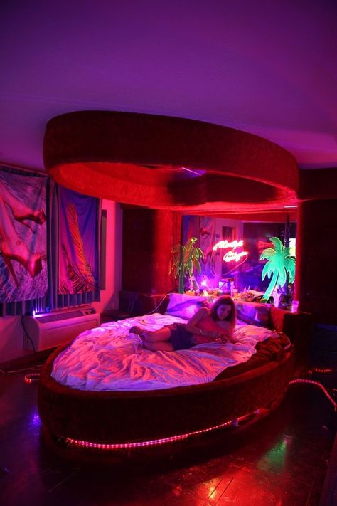 Vaporwave Room, Immersive Installation, Round Bed, Honeymoon Hotel, Neon Room, Round Beds, Life Support, Kids Bunk Beds, Red And Purple