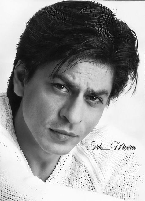 Famous Actor Portrait Photography, Shahrukh Khan Pencil Sketch, Charcoal Potrait Sketch, Potrait Refrences Celebrity, Srk Sketch Pencil, Shahrukh Khan Black And White, Sharukhan Drawing, Sharukhan Photo, Portrait Reference For Artists Black And White