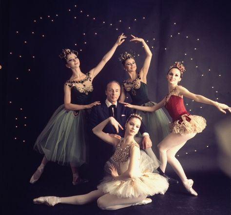 New York City Ballet - Studio photo of George Balanchine (C) with Patricia McBride in red, Suzanne Farrell in white, Violette Verdy center back and Mimi Paul in "Jewels", choreography by George Balanchine (New York) IMAGE ID: SWOPE_789968 Balanchine Jewels, Balanchine Ballet, Jewels Ballet, Snowflake Ballerina, Suzanne Farrell, Pacific Northwest Ballet, Jerome Robbins, Ballet Studio, Ballet Pictures