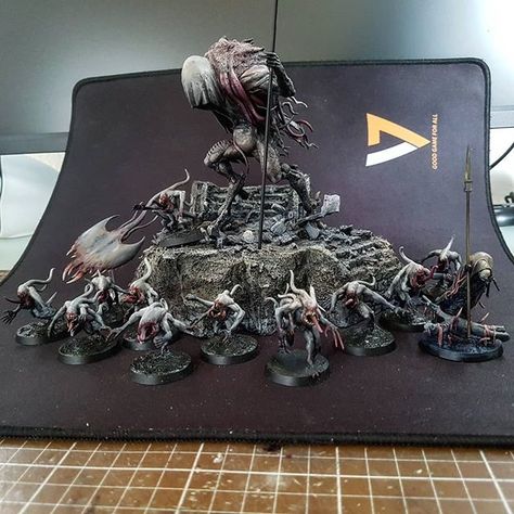 Demon Army, Painting Figurines, Warhammer Armies, Chaos Daemons, 40k Chaos, Warhammer Figures, Warhammer 40k Art, Fantasy Battle, Warhammer Models