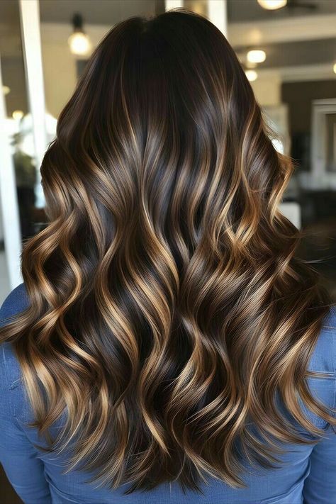 Dark Brunette Balayage Hair Caramel Honey, Winter Bayalage Brunette, Mocha Highlights On Dark Hair, Peinado Coquette, Brown Hair With Highlights And Lowlights, Balayage Hair Caramel, Winter Hair Colors, Brown Hair With Caramel Highlights, Rambut Brunette