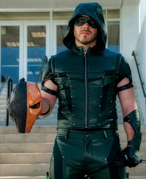 Green Arrow Cosplay, Arrow Cosplay, Boy Cosplay, Arrow (tv Show), Beautiful Cosplay, Superhero Cosplay, Cool Cosplay, Deathstroke, Green Arrow