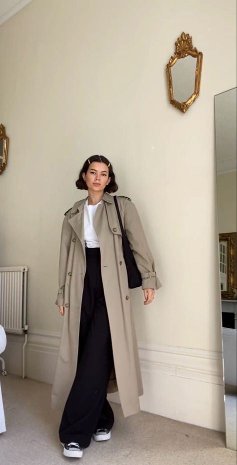 Outfits Juvenil, Trench Coat Outfit, Minimalist Fashion Women, Europe Outfits, Stylish Work Attire, Stylish Work Outfits, Casual Style Outfits, Lookbook Outfits, Winter Fashion Outfits