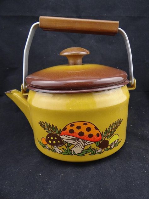 Mushroom Teapot, Vintage Mushroom Decor, Retro Teapot, Merry Mushroom, 1970s Kitchen, 70s Kitchen, Mushroom Tea, 70s Decor, 70s Home Decor