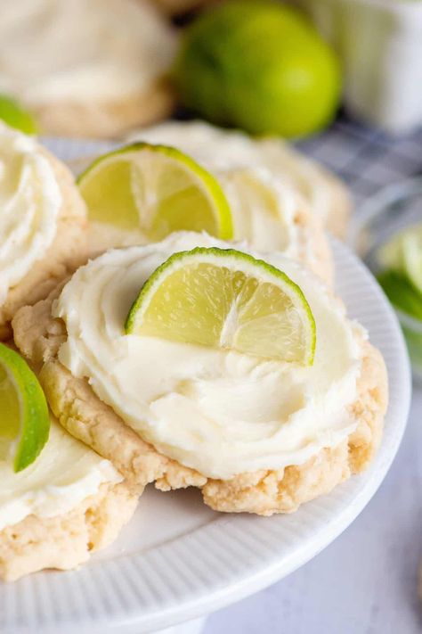 Satisfy your sweet cravings with our Coconut Lime Cookies! Chewy coconut vibes meet zesty lime freshness for a tropical flavor explosion. These Twisted Sugar Copycat cookies are basically a tropical vacation in your mouth – go ahead, treat yourself! Unusual Cookies, Coconut Lime Cookies, Crave Cookies, Sugar Cookie Glaze, Baked Onion, Cookies Coconut, Plate Recipes, Lime Cookies, Perfect Sugar Cookies