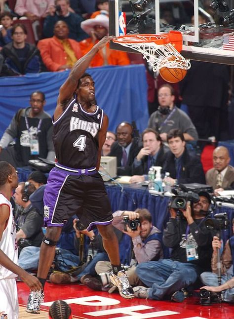 Nba Pics, Nba Photos, Chris Webber, School Basketball, Hoop Dreams, Basketball Skills, Basketball Is Life, Basketball Photography, Sport Inspiration