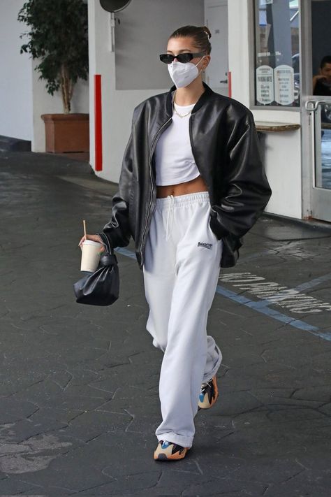 Hailey Bieber Instagram, Sweatpants Street Style, Leather Motorcycle Jacket Women, Hailey Bieber Street Style, Skincare Clinic, Hailey Baldwin Street Style, Black Overcoat, Motorcycle Jacket Women, Girl Soft