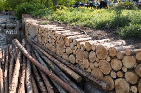 https://flic.kr/p/oroRZM | Loog retaining wall | Berlin 2014 Log Retaining Wall, Cheap Retaining Wall, Landscape Edging Stone, Kitchen Design Outdoor, Wood Log Ideas, Wood Retaining Wall, Diy Retaining Wall, Backyard Retaining Walls, Log Ideas