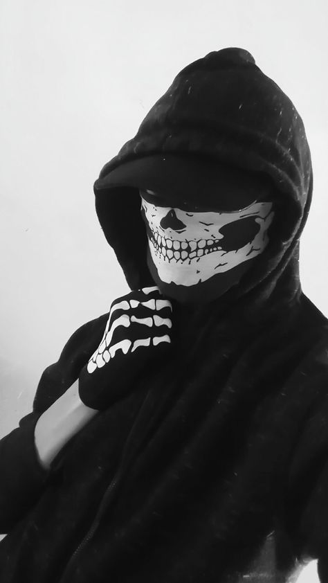 Anime Skull Mask, Skull Mask Aesthetic, Emo Guy, Moto Wallpapers, Skeleton Mask, Mask Guy, Cool Skeleton, Mafia Gangster, Superhero Stories