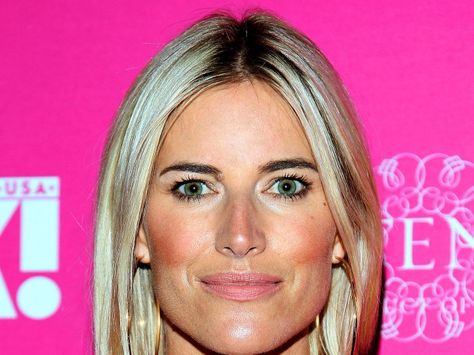 6 Beauty Rules RHONY Star Kristen Taekman Swears By  You get it at CVS for $5. That's the only thing I use; I won't stray from it. I used to have really crazy problems with my skin so I don't like to stray from what my skincare routine is. I'm kind of superstitious." Buy It! Purpose gentle cleansing bar ... http://people.com/style/kristen-taekman-best-makeup-skincare-tips Kristen Taekman, Beauty Rules, My Skincare Routine, Beauty And Skincare, Winter Skin Care, Top Beauty, Skincare Tips, Makeup Skincare, My Skin