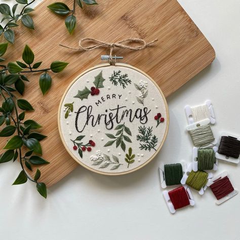 Merry Christmas // Embroidery Hoop Art // PDF Pattern With Instructions // Digital Download - Etsy Canada Embroidery Merry Christmas, Christmas Embroidery Hoop, Christmas Embroidery Ideas, Xmas Embroidery, Merry Christmas Embroidery, All Is Bright, All Is Calm, Art Pdf, Christmas Event