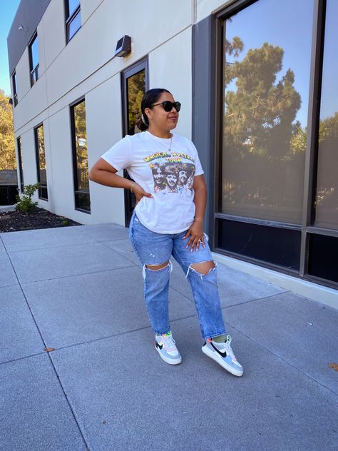 Plus Size Air Force 1 Outfit, Cute Outfits With Air Force 1, Plus Size Airport Outfit, Shadow Af1, Nike Air Force 1 Outfit Woman, Air Force 1 Outfit Woman, Jeans And Sneakers Outfit, Winter Sneakers Outfit, 2024 Clothes