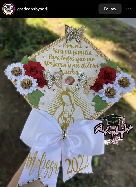 Funny Grad Cap Ideas, Senior Year Diy, Creative Graduation Caps, Graduation Shirts For Family, Graduation Cap Decoration Diy, Senior Graduation Party, High School Graduation Cap, College Graduation Cap Decoration, Quince Decorations