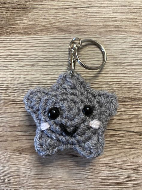 Grey Things To Crochet, Grey Crochet Ideas, Easy Crochet Keyrings, Grey Crochet Projects, Crochet For Boyfriend, Star Keychain Crochet, Y2k Crochet Keychain, Blue Crochet Keychain, Purple Crochet Keychain