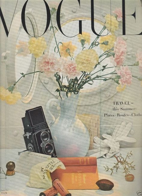 Vintage Vogue Magazine, Diy Id, Typographie Logo, Vintage Vogue Covers, Collage Mural, Irving Penn, Vogue Magazine Covers, Picture Collage Wall, Vogue Covers