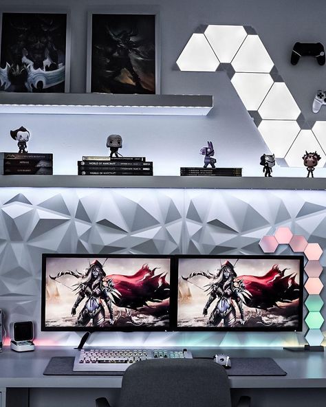 Cool Gaming Setups, Games Room Inspiration, Gamer Bedroom, Gaming Desk Setup, Best Gaming Setup, Computer Gaming Room, Video Game Room Design, Gaming Setups, Neon Room