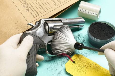 Judge Alex Kozinski writes that the U.S. has relied on flawed forensic-evidence… Forensic Photography, Forensic Artist, Steven Avery, Forensic Files, Computer Forensics, Detective Aesthetic, Forensic Psychology, My Future Job, 1st Grade Science