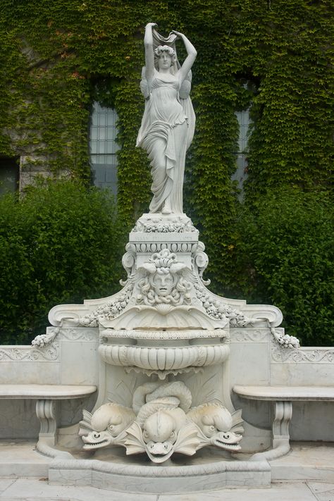 Statue of Hope, the centerpiece of the drinking water fountain by Thomas Waldo Story. In 1904, Susan Preston Draper, wife of General William F. Draper, presented the Statue of Hope to the Town of Hopedale, Massachusetts. Ornamental Molding, Roman Fountain, Fountain Sculpture, Fountain Statue, Drinking Water Fountain, Sea Wall Decor, Water Fountain Design, Statue Fountain, Roman Statue