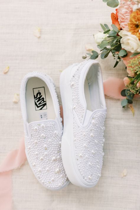 White Bridal Sneakers, Wedding Shoes Bride Comfortable Sneakers, Wedding Shoes Bride Sneakers, Vans Wedding Shoes The Bride Simple, Vans Wedding Shoes The Bride Comfortable, Bridal Vans Sneakers Diy, Bridal Tennis Shoes, Custom Wedding Vans Brides, Custom White Wedding Vans