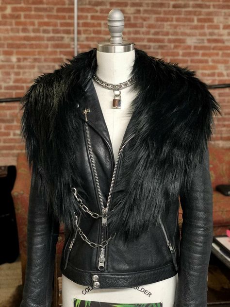 Hell Bent, Faux Fur Stole, Fur Leather Jacket, Fur Stole, Black Faux Fur, J Fashion, Dream Clothes, Custom Leather, Grunge Fashion