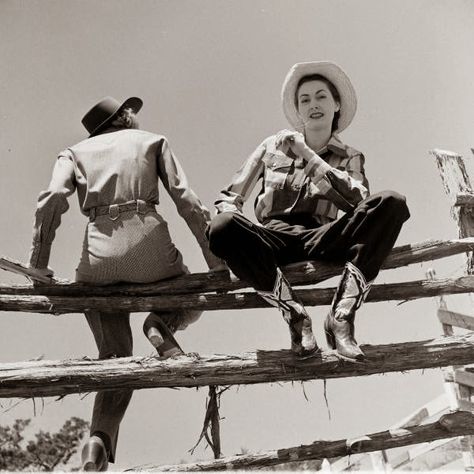 Photo by Nina Leen | Photo by Nina Leen, Peter Stackpole, and Cornell Capa for Life ... Mode Country, Vintage Western Wear, Into The West, Texas Ranch, Western Film, Art Of Manliness, Cowgirl Aesthetic, Vintage Cowgirl, Western Aesthetic