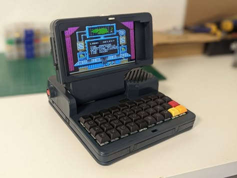 Meet The DIY Hackers Creating The Cyberpunk Devices Of Their Dreams - GameSpot Cassette Futurism, Tech Projects, Computer Projects, Micro Computer, Old Tech, Custom Computer, Diy Tech, Raspberry Pi Projects, Pc Build