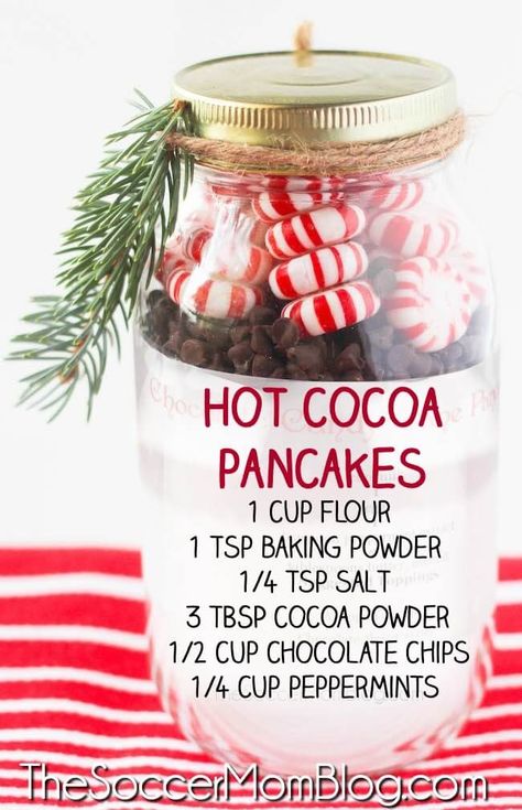 Pancake Mix Jar Gift, Christmas Pancake Mix In A Jar, Christmas Pancakes In A Jar, Mason Jar Pancake Mix Recipes, Hot Cocoa Pancakes, Pancake Gift Ideas, Hot Cocoa Basket Ideas Diy Christmas, Cookies In A Jar Recipe Christmas, Hot Cocoa Jars Diy