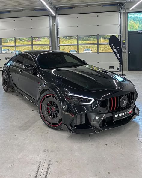 CHOOSE ONE!
Which BRABUS Rocket would you take? 😳
GT900, GLE900 or G900? 👇🏼
Black or Stealth Grey 🤔 Mercedes Benz Sports Car, Mercedes Brabus, Tmax Yamaha, Luxury Car Photos, Dream Cars Mercedes, Ford Mustang Car, Moto Cross, Exotic Sports Cars, Mercedes Car