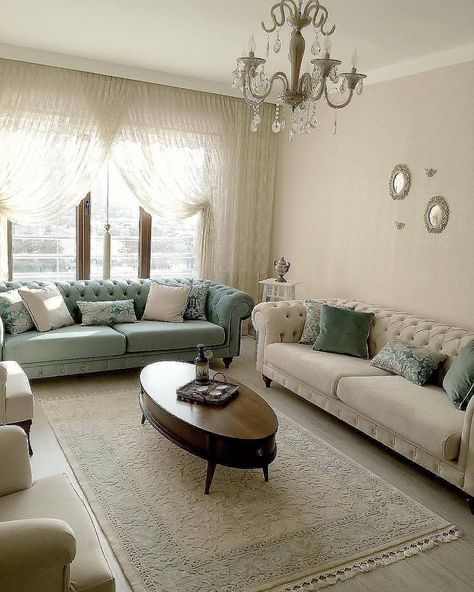 Classy Living Room, Living Room Decor Furniture, Living Room Decor Curtains, Living Room Sofa Design, Living Room Decor Ideas, Living Room Design Decor, Living Room Decor Cozy, Room Decor Ideas, Decor Home Living Room