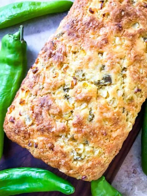 Hatch Green Chile Cheddar Cornbread Recipe - Three Olives Branch Cheddar Cornbread Recipe, Green Chili Cornbread, Green Chile Cornbread, Jiffy Cornbread Recipes, Hatch Green Chili, Green Chili Recipes, Cheddar Cornbread, Hatch Chili, Chili And Cornbread