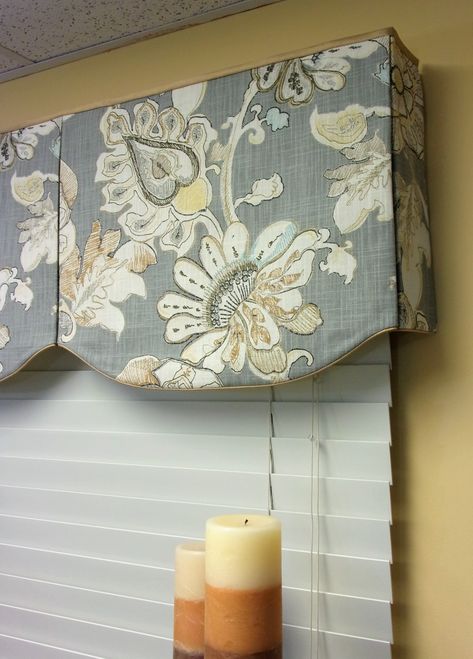 Wide Window Valance Ideas, Box Pleated Valances For Windows, Modern Window Valance Ideas, Bedroom Valance Ideas, Modern Valance Ideas, Modern Kitchen Valance, Arc Window, Diy Window Valance, Box Valance