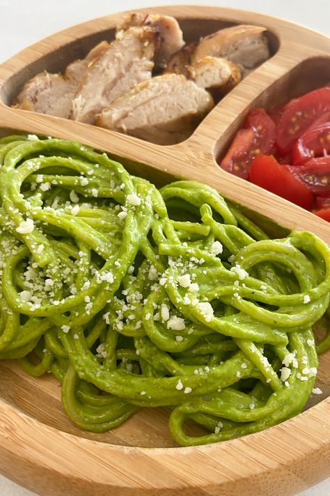 Hulk Pasta, Pasta Spinach, Baby Lunch, Weaning Foods, Spinach Pesto, Toddler Dinner, Easy Baby Food Recipes, Baby Recipes, Healthy Baby Food