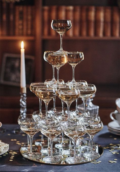 Bard Aesthetic, Champagne Lounge, Gatsby Aesthetic, Extravagant Lifestyle, Champagne Towers, Fiftieth Birthday, Champagne Tower, New Years Eve Decorations, Theme Party Decorations