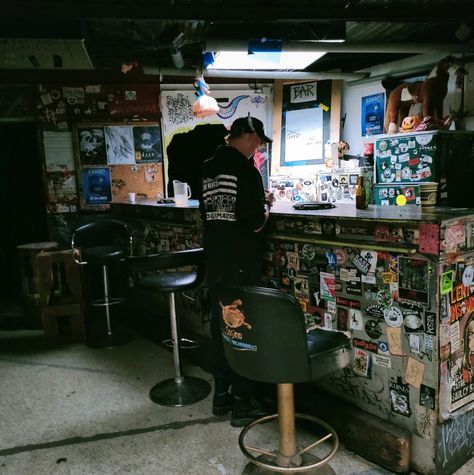 Punk Squat, Punk Basement, Small Cafe Aesthetic, Punk Rooms, Punk Interior Design, Grunge Bar, Cheap Bar, Punk Store, Saint Vitus