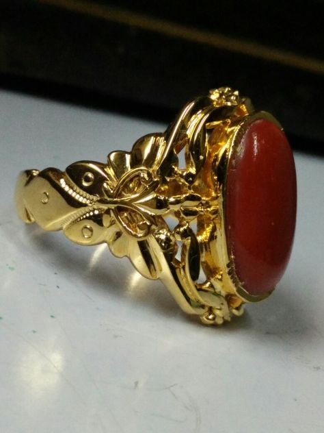 Earrings With Price, Gents Gold Ring, Mens Gold Diamond Rings, Stone Ring Design, Mens Ring Designs, Antique Gold Rings, Ruby Wedding Rings, Gold Bangles For Women, Antique Gold Jewelry Indian