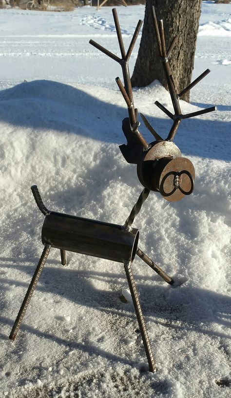 Rebar Reindeer, Christmas Welding Projects, Diy Tv Stand, Spring Animals, Welding Art Projects, Mig Welding, Diy Tv, Metal Spring, Welding Art