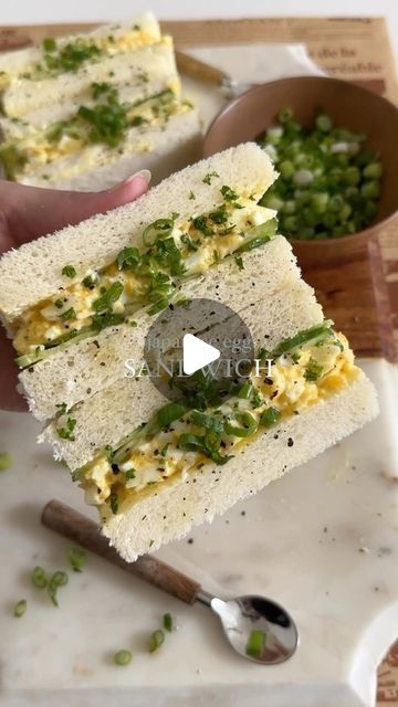 Japanese Egg Sandwich, Japanese Sandwich, Sandwich Video, Spinach Bread, Egg Sandwich Recipe, Japanese Egg, Egg Sandwich Breakfast, Sandwhich Recipes, Egg Sandwiches