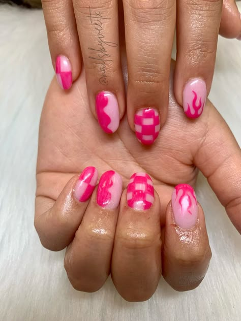 Pink Patterned Nails, Light Pink Dark Pink Nails, Hot Pink Light Pink Nails, Pink Graphic Nails, Y2k Nails Short Pink, Pink Barbie Nails Short, Hot Pink Checkered Nails, Hot Pink Heart Nails, Checkered Valentines Nails