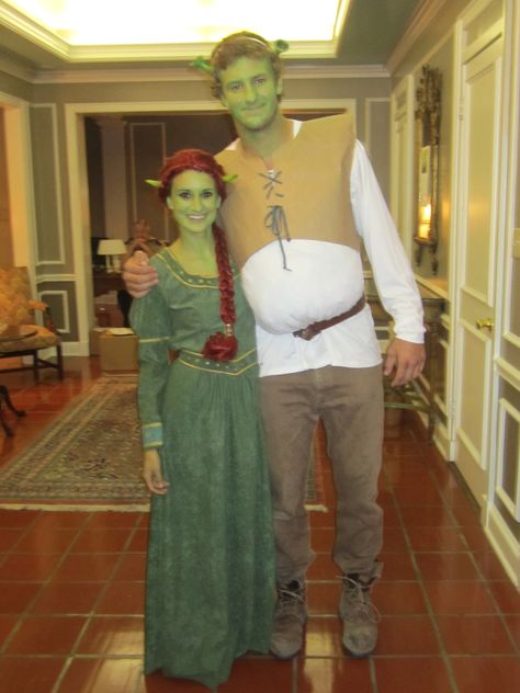 I like the idea of doing the ears and face paint rather than getting the Shrek heads. Shrek And Fiona Costume Couple, Halloween Costumes Shrek, Diy Shrek Costume, Fiona Makeup, Shrek Costume Diy, Shrek And Fiona Costume, Shrek Costume Ideas, Shrek Halloween, Fiona Costume