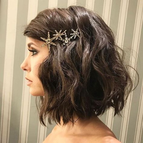 Kręcony Bob, Hairstyles Instagram, Trendy We Fryzurach, Red Carpet Hair, Wedding Guest Hairstyles, Glam Hair, Short Wavy Hair, Short Wavy, Penteado Cabelo Curto