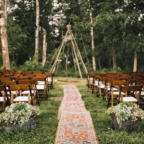 We have three beautiful vintage rugs available for rent that can be used as an aisle runner for your wedding ceremony. Runner Wedding Aisle, Wedding In A Field, Isle Runners, Wedding Walkway, Wedding Aisle Outdoor, Backyard Wedding Ceremony, Wedding Isles, Aisle Runner Wedding, Yard Wedding