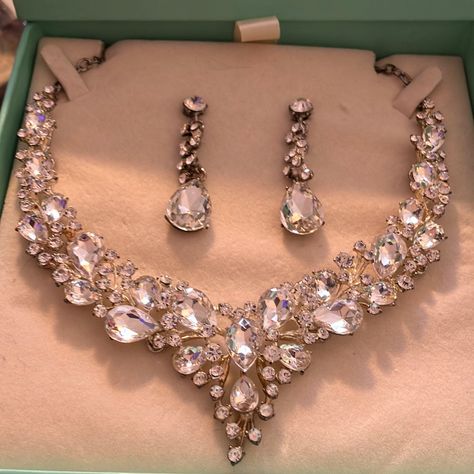 Nwot! Box Has A Few Minor Dents But This Set Is Ready For A Beautiful Bride Or Going To The Opera?? It’s Just A Fabulous Set. Necklace For Quinceanera, Pink Quince Necklace, Quince Necklace Gold, Wedding Jewelry Gold, Quince Necklace, Quince Jewelry, Quinceanera Necklace, Sagittarius Pendant, Quinceanera Jewelry