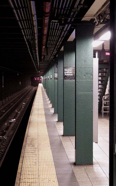 Head Ledger, Empty Train Station, Subway Aesthetic, Ny Subway, 1 Point Perspective, Train Station Architecture, Nostalgic Aesthetic, Scene Background, Subway Station