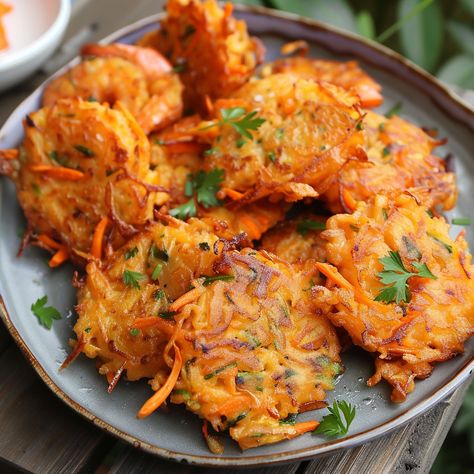 Ukoy Recipe, Shrimp Fritters, Sprouting Sweet Potatoes, Filipino Snacks, Shrimp And Vegetables, Filipino Dishes, Fritter Recipes, Trending Recipes, Bean Sprouts