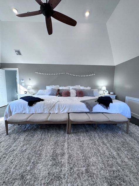 The family size XL bed 🥰🥰 #big #bigbed #bigbedroom #fyp #cozy #need #needtoknow #sleep #sleepy #amazing California King Bed Aesthetic, Big Fluffy Bed, Husband And Wife Bedroom Ideas, Big Comfy Bed, Biggest Bed, Husband And Wife Bedroom, Giant Bed, Huge Bed, Big Bed