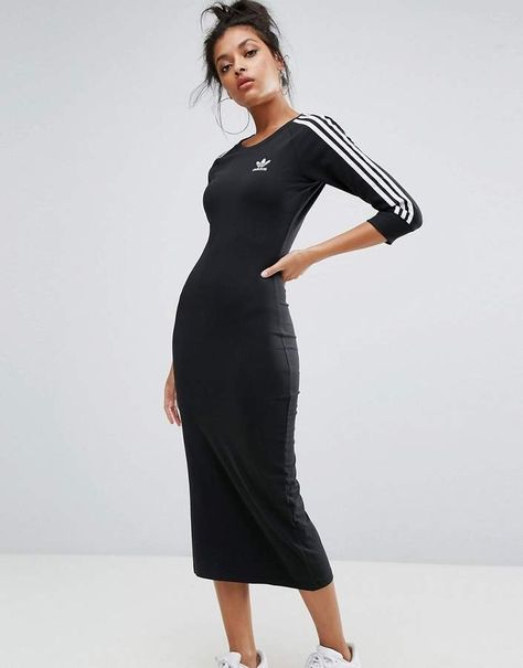 16 Super Bowl Outfit Ideas to Keep Your Style on Point, Whether You Care About the Game or Not Adidas Dress Outfits, Super Bowl Outfit, Looks Adidas, Adidas Sl 72, Stripe Midi Dress, Adidas Dress, Street Outfits, 90s Outfit, Popsugar Fashion