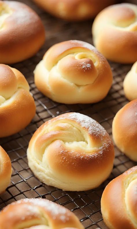 Soft & Fluffy Milk Brioche Rolls: The Perfect Companion to Your Morning Coffee – Easy Instant Recipes Milk Brioche Rolls, Milk Brioche, Easy Breads, Easy White Bread Recipe, Homemade Brioche, Brioche Rolls, Brioche Recipe, Gourmet Sandwiches, Brioche Bread