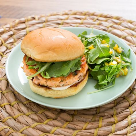 Recipe: Salmon Burgers & Aioli with Corn, Arugula & Fresh Oregano - Blue Apron Creme Fraiche Sauce, Shrimp Burgers, Cooks Country, Patty Recipe, Salmon Burger, Blue Apron Recipes, Shrimp Burger, Burger Patty, Salmon Fillet